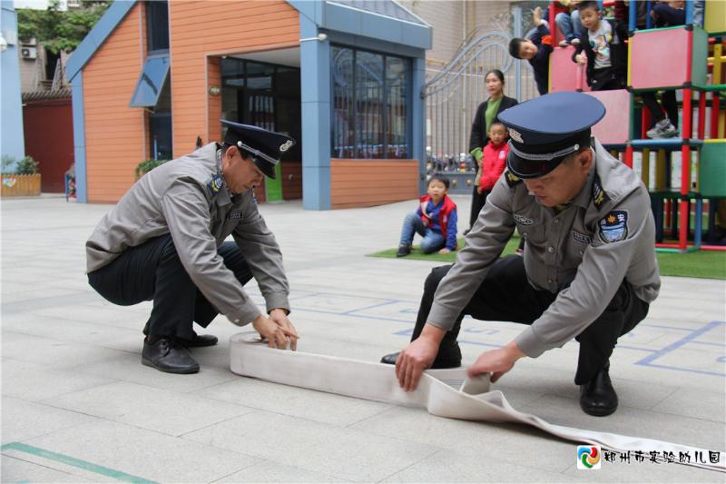 5.快速收起消防水带.jpg