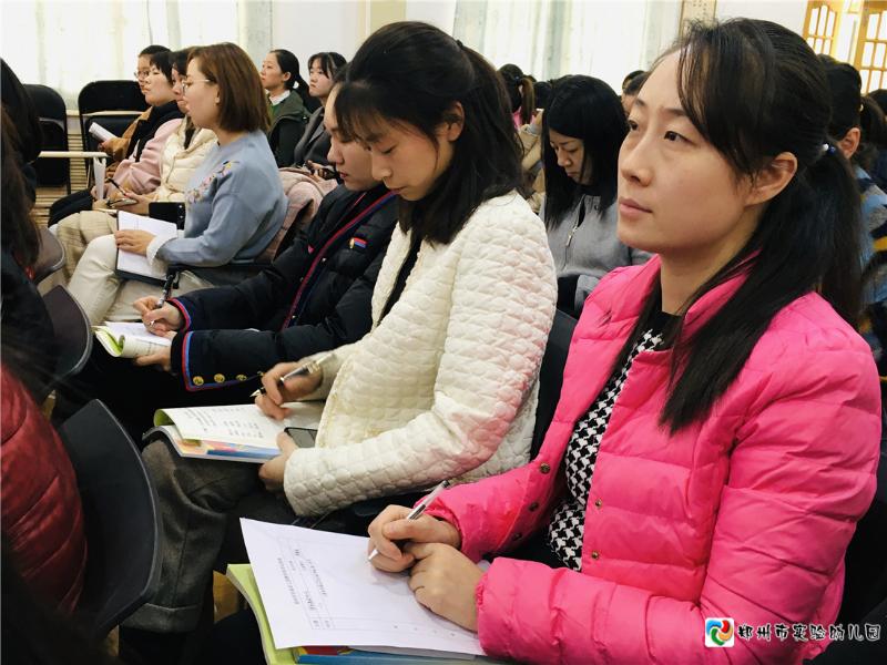 4.教师们聆听品格对孩子的影响.jpg