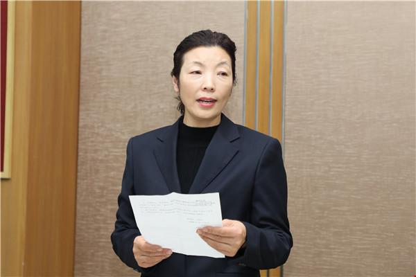 8指导教师代表王丽平老师发言.JPG