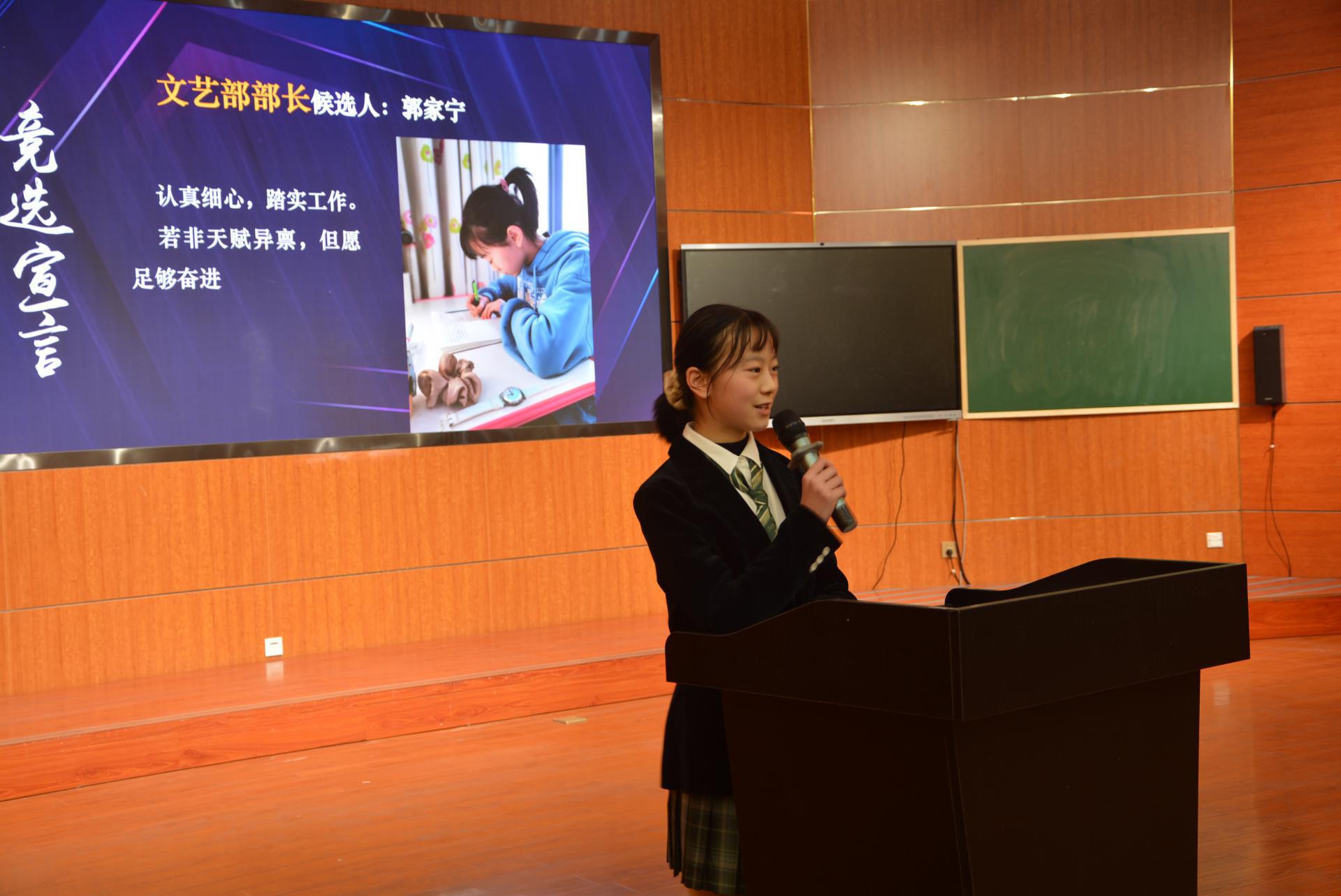 5fe15a85b8629.jpg