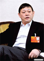 24.李伟（1986届校友） 河南思念集团董事长.jpg